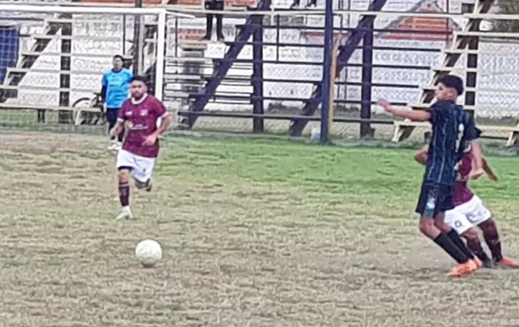Lee más sobre el artículo Fútbol local: Argentino Oeste y Defensores igualaron 2 a 2