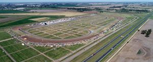 Lee más sobre el artículo Pincharon cubierta y le desvalijaron el auto frente al Autódromo San Nicolás