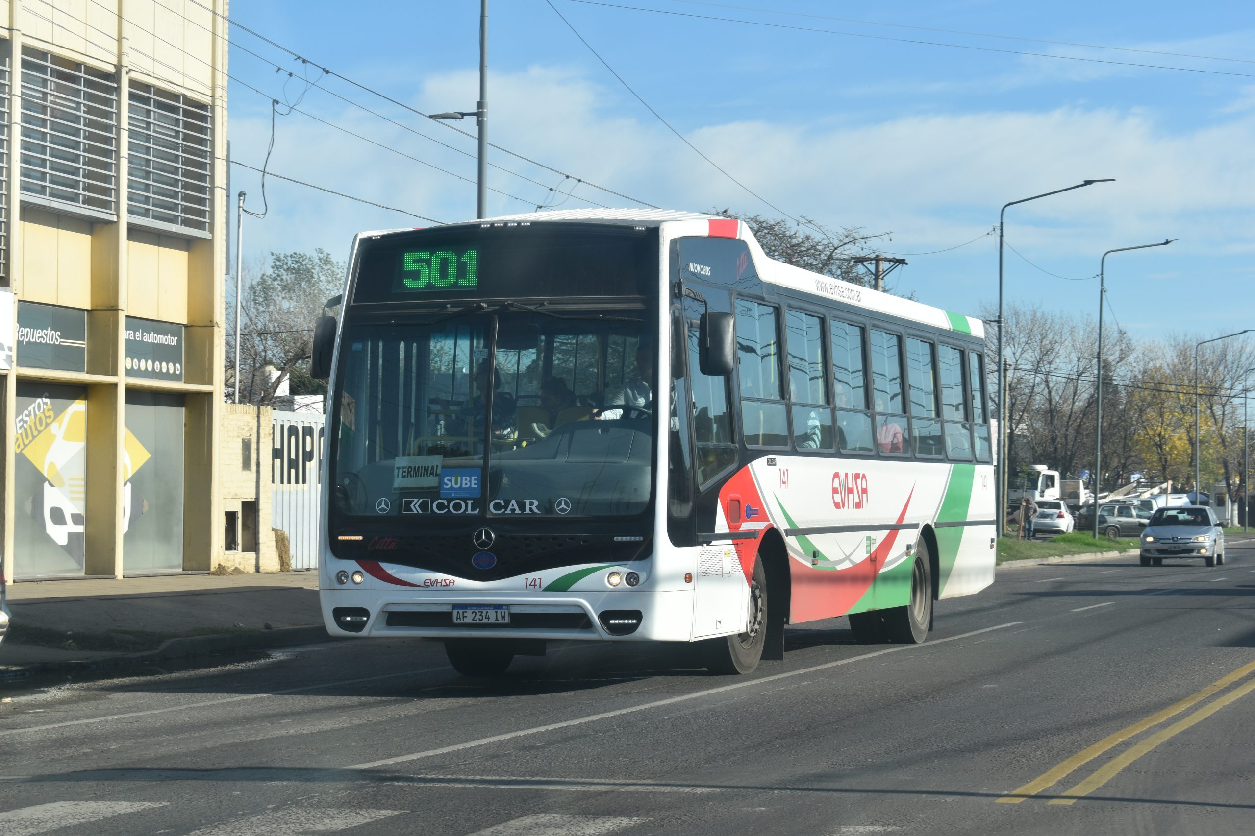 Lee más sobre el artículo Vercelli lleva el boleto a 860 pesos, y es uno de los más caros de la Argentina
