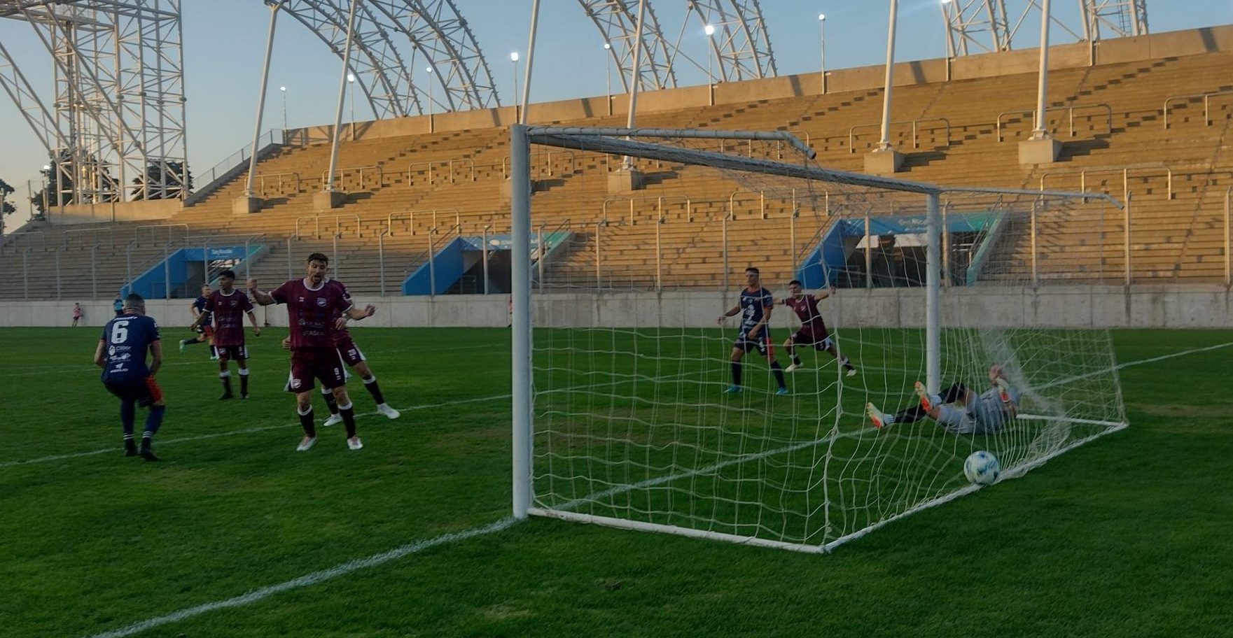 Lee más sobre el artículo Torneo Federal A: Defensores busca la clasificación en el Estadio San Nicolás
