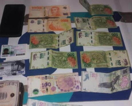 Lee más sobre el artículo Tras persecución policial, detienen a tres delincuentes nicoleños que le robaron a cuatro adolescentes en Villa Ramallo