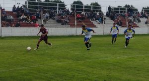 Lee más sobre el artículo Fútbol local: comienza a disputarse la penúltima fecha del Torneo Apertura