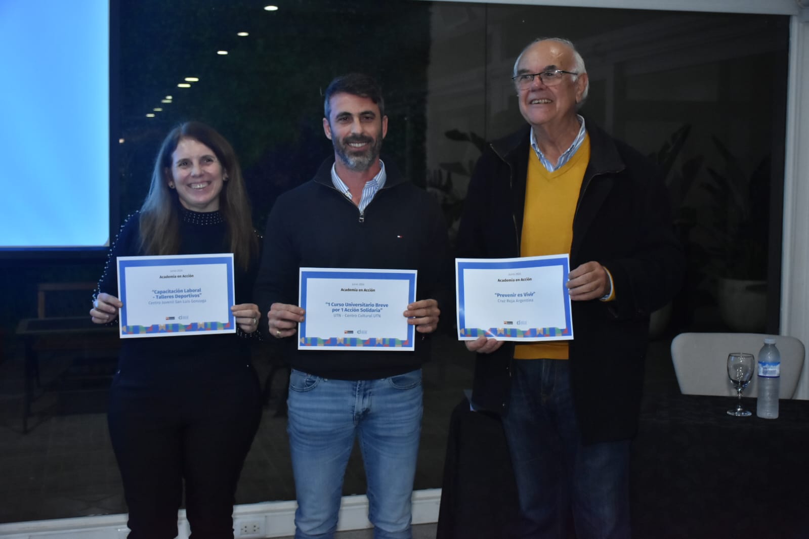 Lee más sobre el artículo Entregaron premios de «Proyectos que transforman la Comunidad»