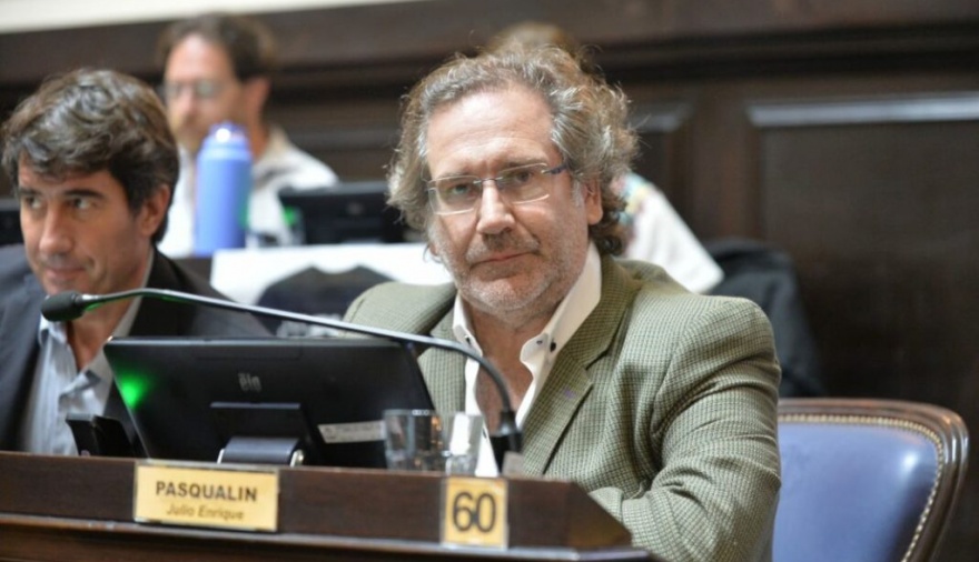 Lee más sobre el artículo El Diputado Pasqualin exige que la provincia explique cómo implementa el Plan de Salud Mental