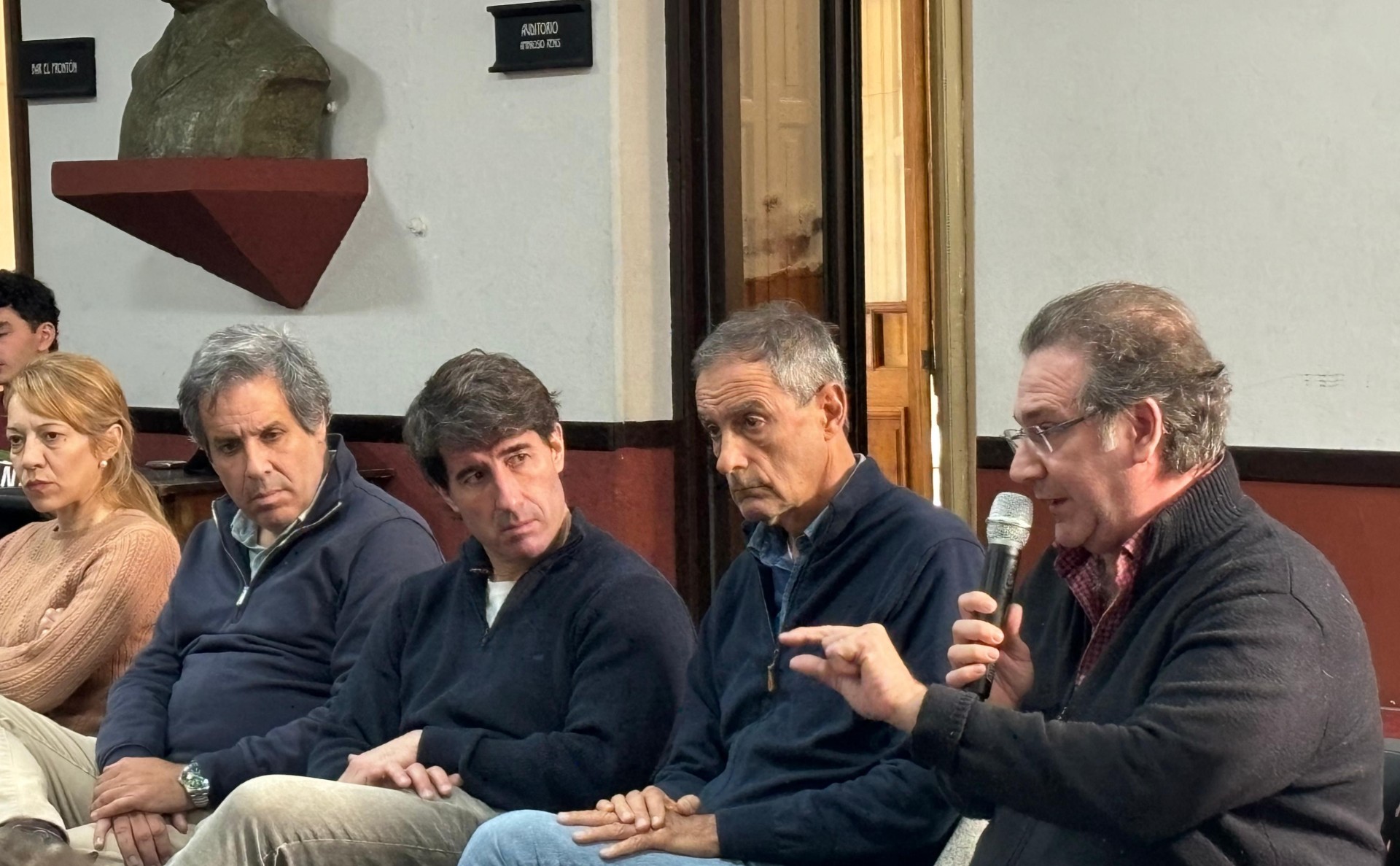 Lee más sobre el artículo Julio Pasqualin: «Facundo Manes es el dirigente más idóneo para liderar la oposición al gobierno de Milei»