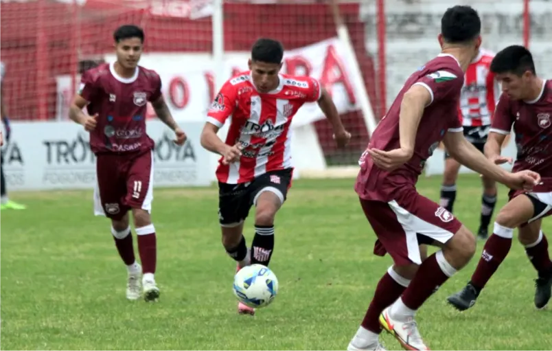 Lee más sobre el artículo Torneo Federal A: Defensores obtuvo una gran victoria en Rafaela, y es puntero en soledad