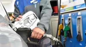 Lee más sobre el artículo El gobierno suspendió aumentos en combustibles, luz y gas previstos para julio