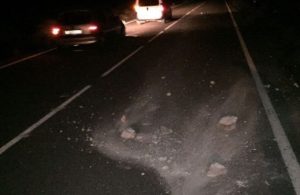 Lee más sobre el artículo Tiraron piedras en la autopista y asaltaron a tres mujeres que viajaban en auto
