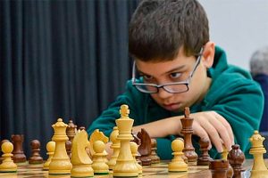 Lee más sobre el artículo Faustino Oro, de diez años, se convirtió en el Maestro Internacional de ajedrez más joven de la historia 