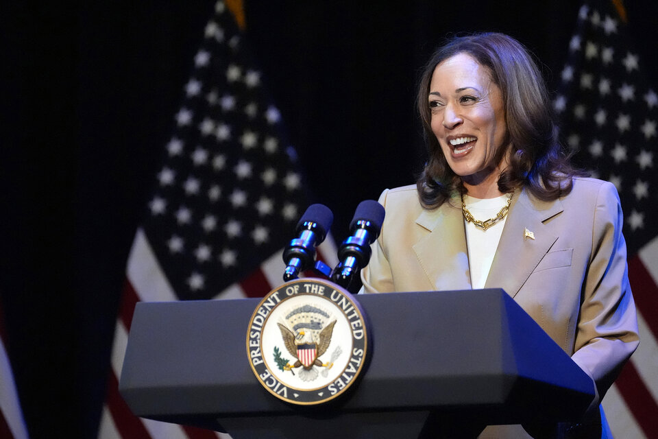 Lee más sobre el artículo Estados Unidos: Kamala Harris pasó de la defensa al contraataque