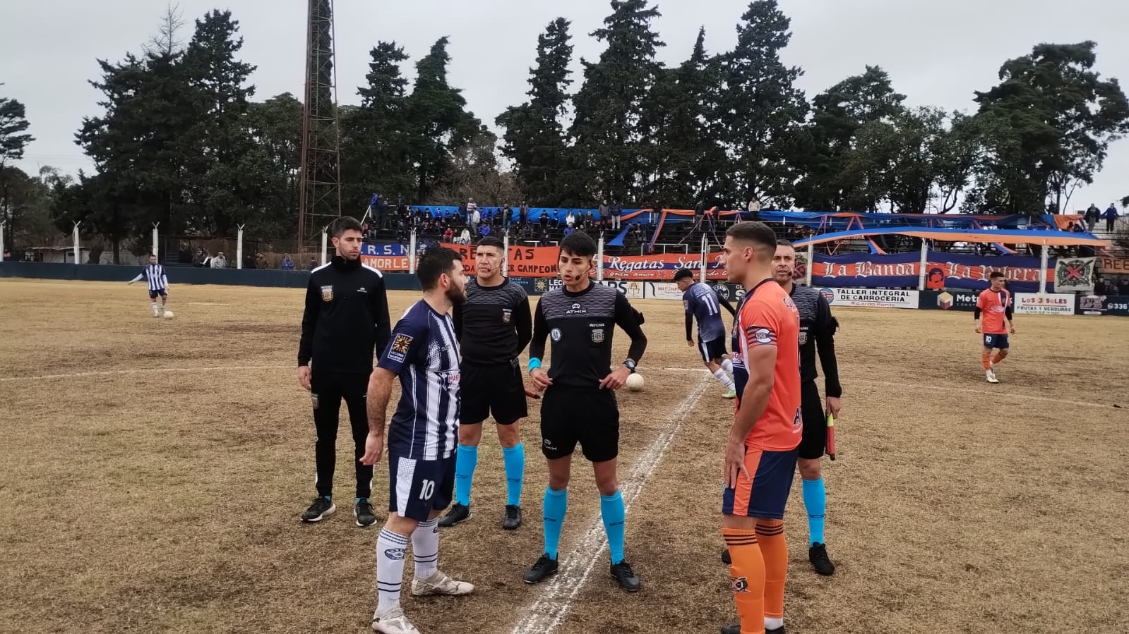 Lee más sobre el artículo Semifinales del fútbol local: Defensores le ganó a General Rojo y empataron Somisa-Regatas