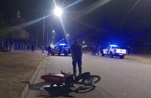 Lee más sobre el artículo Tragedia en San Nicolás: mueren dos jóvenes motociclistas en accidente sobre Avenida Moreno