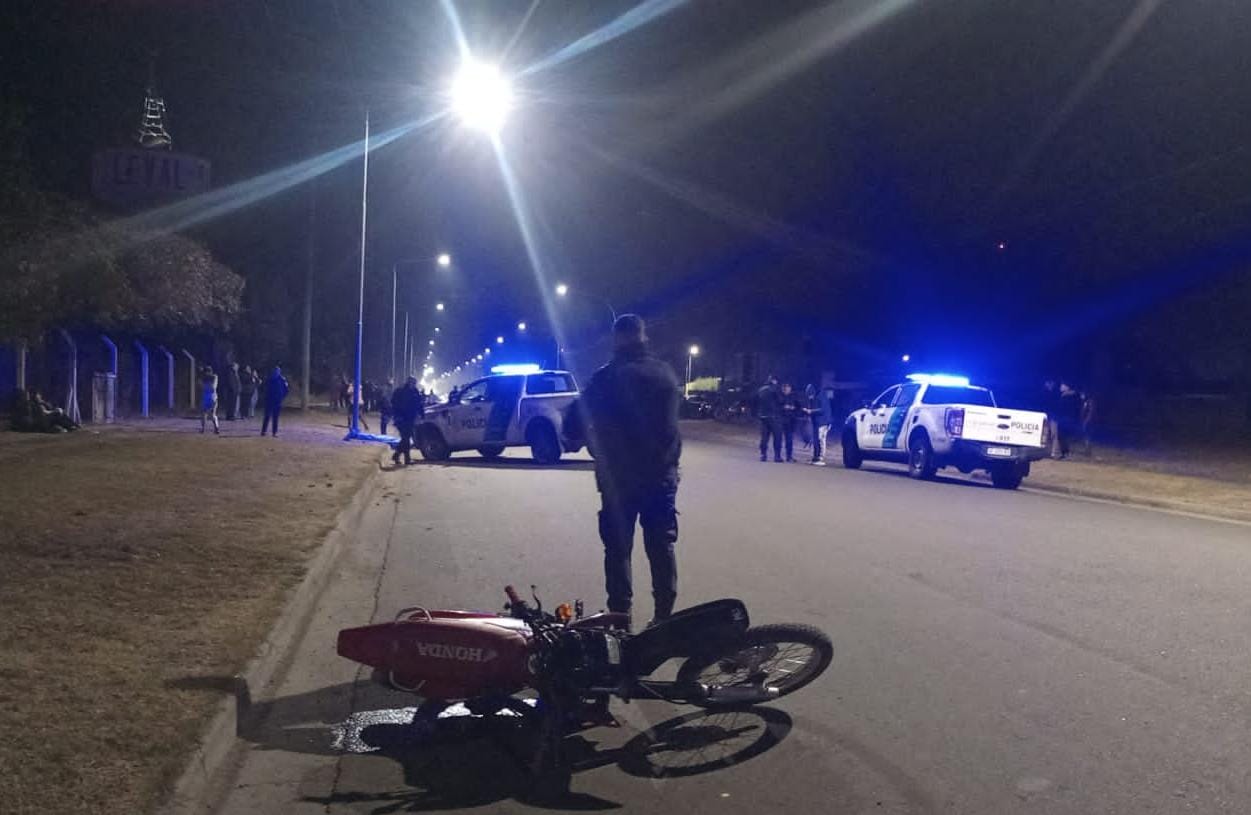 Lee más sobre el artículo Tragedia en San Nicolás: mueren dos jóvenes motociclistas en accidente sobre Avenida Moreno