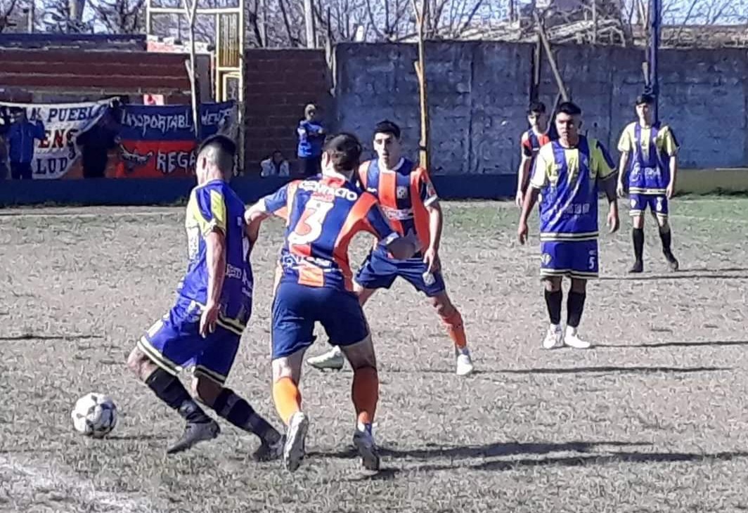 Lee más sobre el artículo Fútbol en San Nicolás: ganó Belgrano por la liga local y empató Defensores en el Federal A