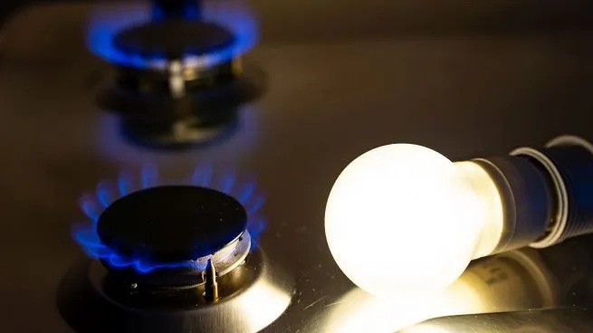Lee más sobre el artículo El Gobierno volverá a aumentar las tarifas de luz y gas: subirán otro 4% en septiembre