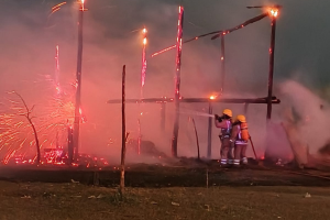 Lee más sobre el artículo Villa Constitución: un ex futbolista y árbitro sufrió graves quemaduras en el incendio de su casa