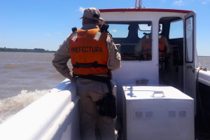 Lee más sobre el artículo Intentaron robar en Acindar desde el río, y terminaron a los tiros con Prefectura