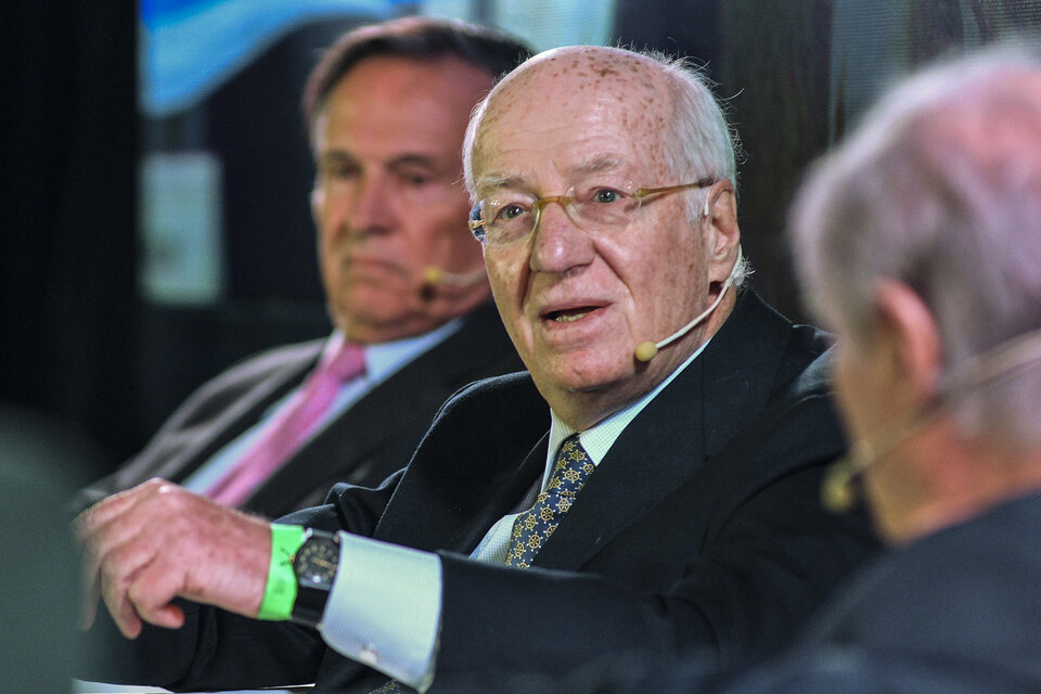 Lee más sobre el artículo Gas licuado: a qué juegan y qué buscan los Rocca y Eurnekian