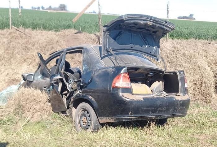 Lee más sobre el artículo Cuatro personas heridas por accidente en un camino rural