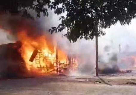 Lee más sobre el artículo Se incendió una caballeriza en el Barrio Fraga