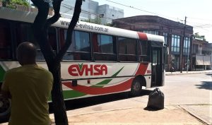 Lee más sobre el artículo Anuncian cambios en las paradas de colectivos sobre Avenida Savio: ¿Se agiliza el tránsito?