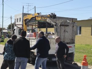 Lee más sobre el artículo Ramallo: el Intendente Poletti recorrió la obra de alumbrado público