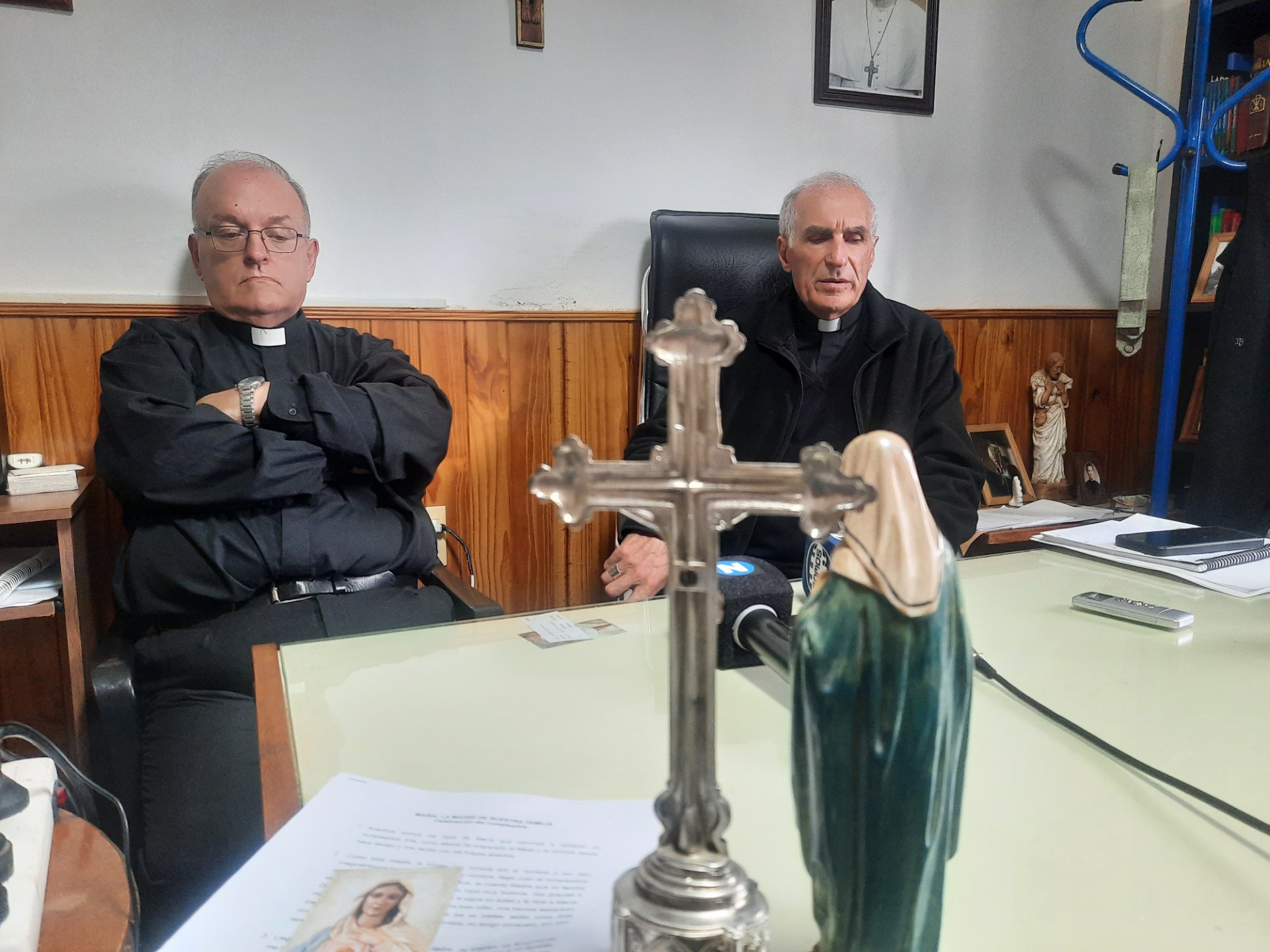 Lee más sobre el artículo Obispo Hugo Santiago: «La gente tiene muchos problemas económicos y sociales, pero viene a buscar un mensaje religioso»