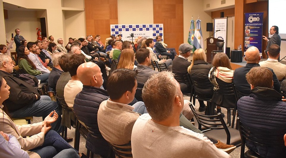 Lee más sobre el artículo El economista Dante Sica estuvo en San Nicolás: «La parte más dura ya pasó»