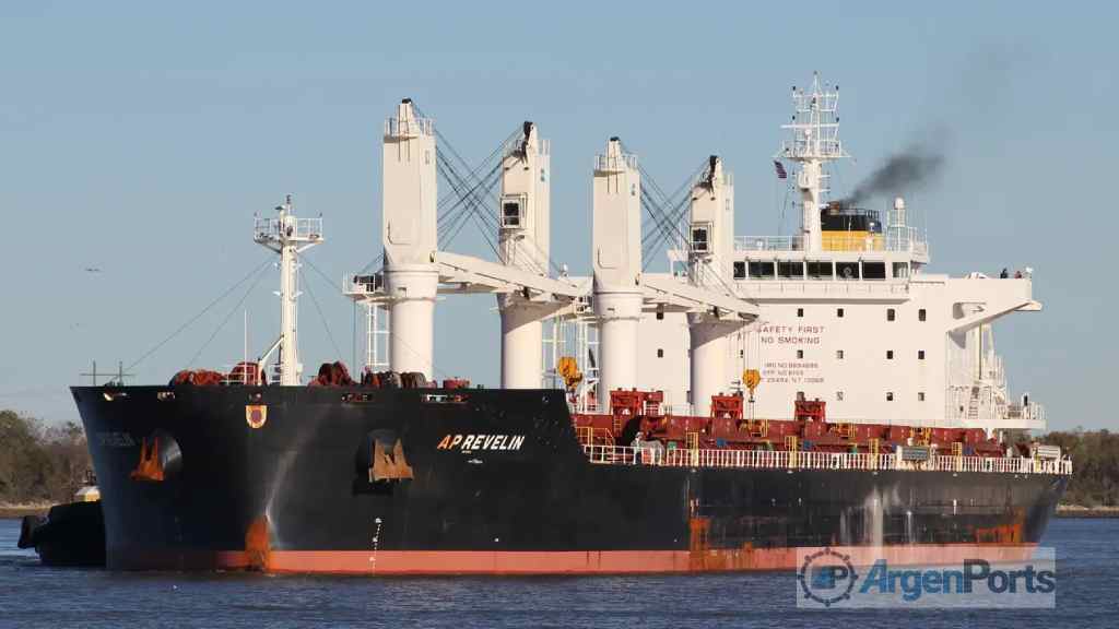 Lee más sobre el artículo Un buque quedó varado entre San Nicolás-Ramallo y se interrumpió la navegación del Paraná