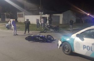Lee más sobre el artículo Chocaron dos motos en Avenida Moreno y Chiclana