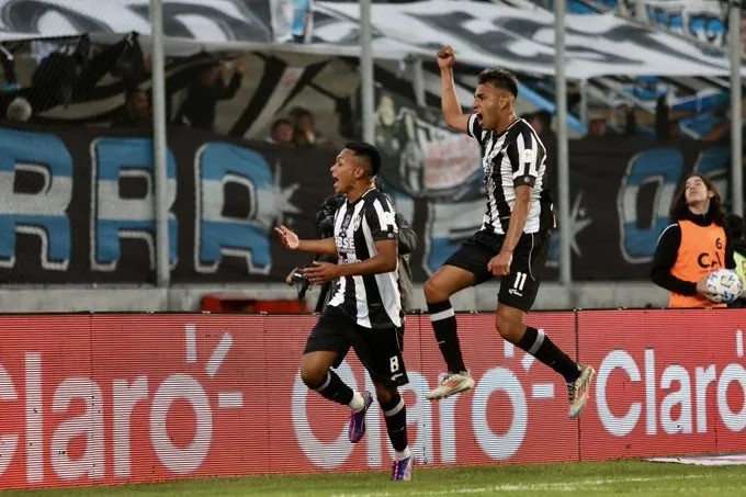 Lee más sobre el artículo El Estadio San Nicolás fue una fiesta y Central Córdoba es el primer finalista de la Copa Argentina