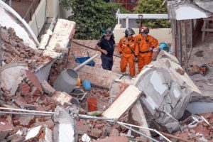 Lee más sobre el artículo Villa Gesell: La caída de los dos edificios podría ser por una explosión de gas