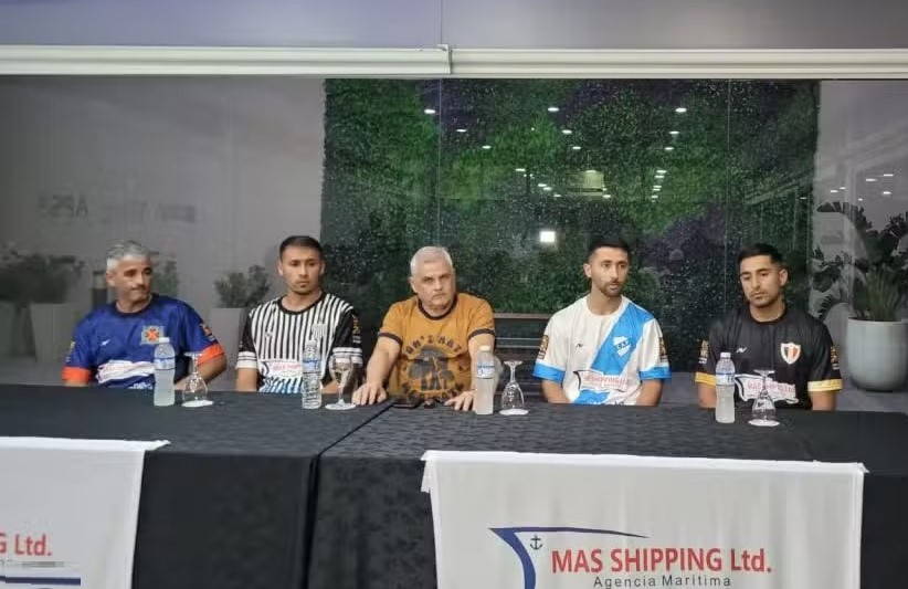 Lee más sobre el artículo Los clubes de la Liga Nicoleña presentaron su indumentaria para el Federal Amateur de fútbol