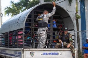 Lee más sobre el artículo República Dominicana expulsa a miles de haitianos mientras el mundo mira hacia otro lado