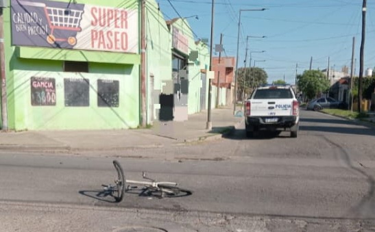 Lee más sobre el artículo Dos hombres heridos al chocar moto con bicicleta en la zona oeste