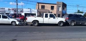 Lee más sobre el artículo Un niño con lesiones tras choque en cadena sobre Avenida Savio