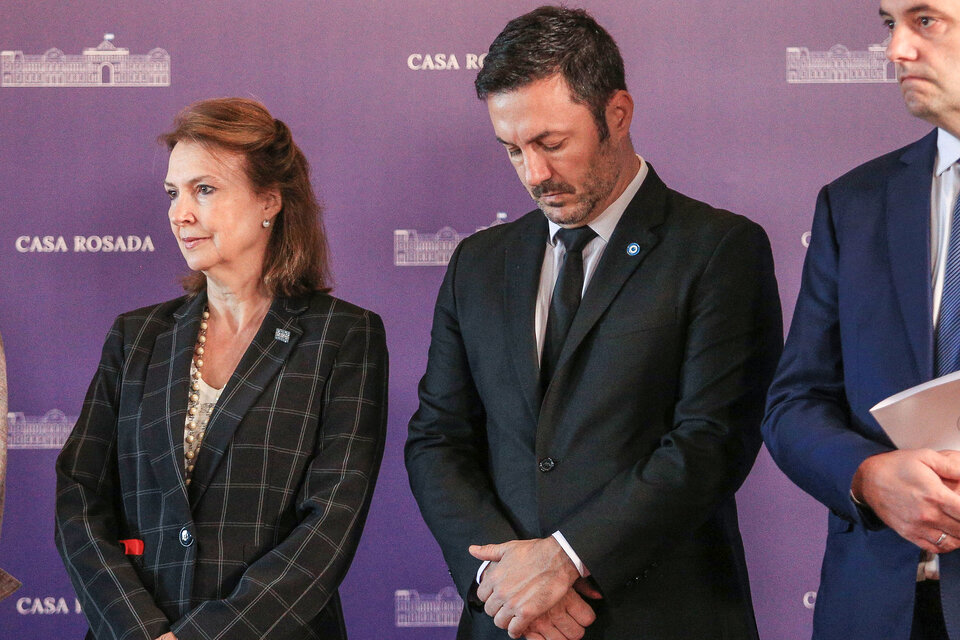 Lee más sobre el artículo Nadie se hace cargo del escándalo por Malvinas