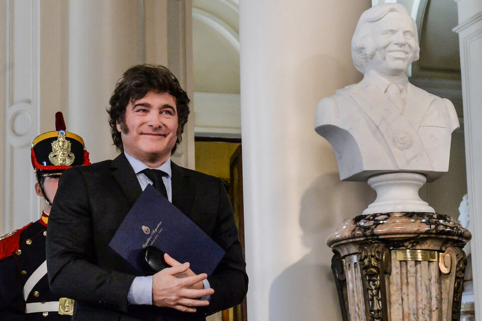 Lee más sobre el artículo Milei ajusta a lo Menem: el financiamiento educativo cayó 40 % en 2024