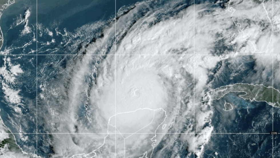 Lee más sobre el artículo El huracán Milton amenaza la costa oeste de Florida con marejadas ciclónicas y lluvias torrenciales