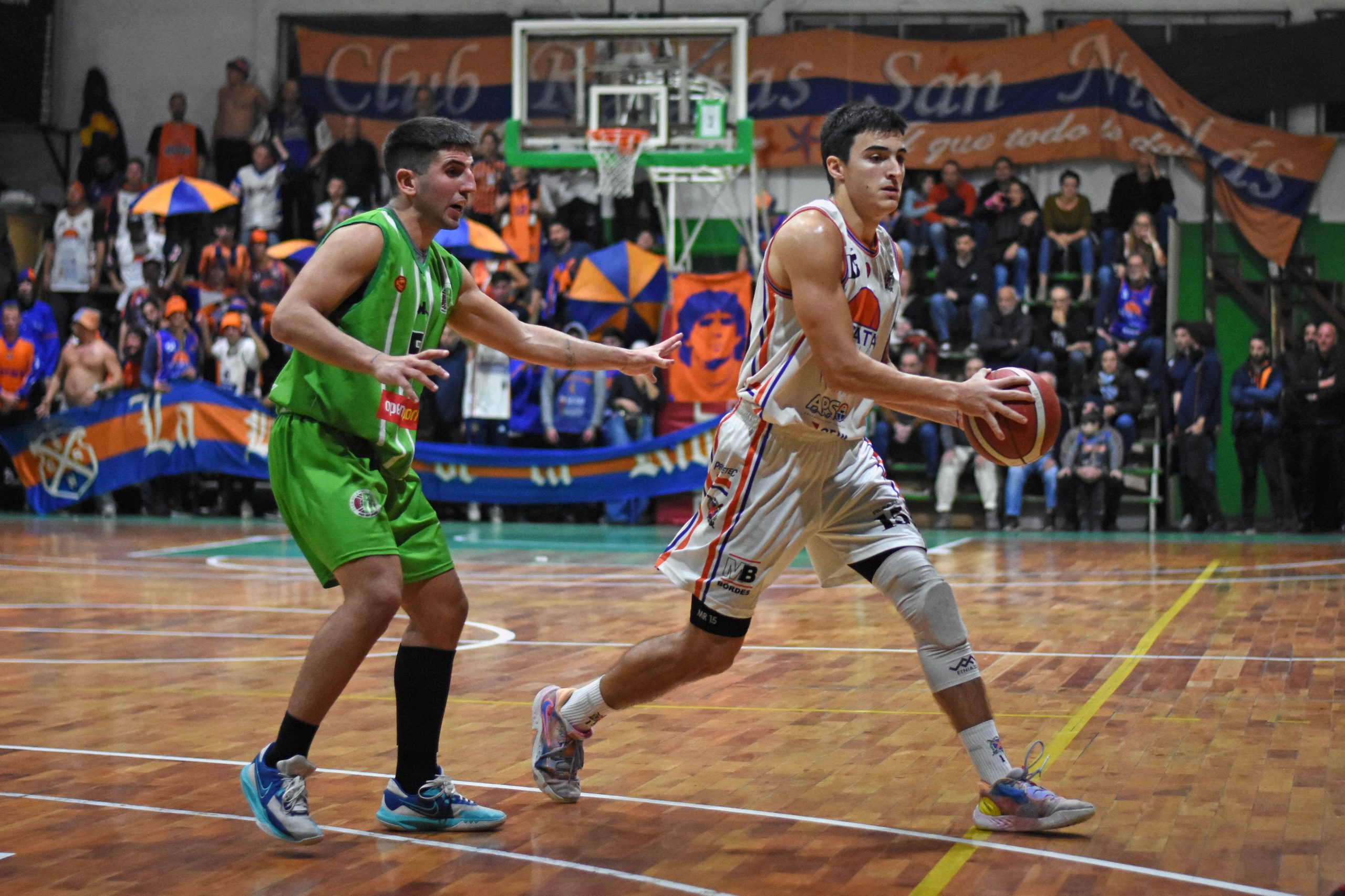 Lee más sobre el artículo Básquet: Regatas fue a la justicia, y podría sufrir graves consecuencias