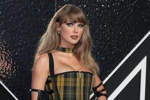 Lee más sobre el artículo Estados Unidos: los fans de Taylor Swift lanzan una campaña en apoyo a Kamala Harris
