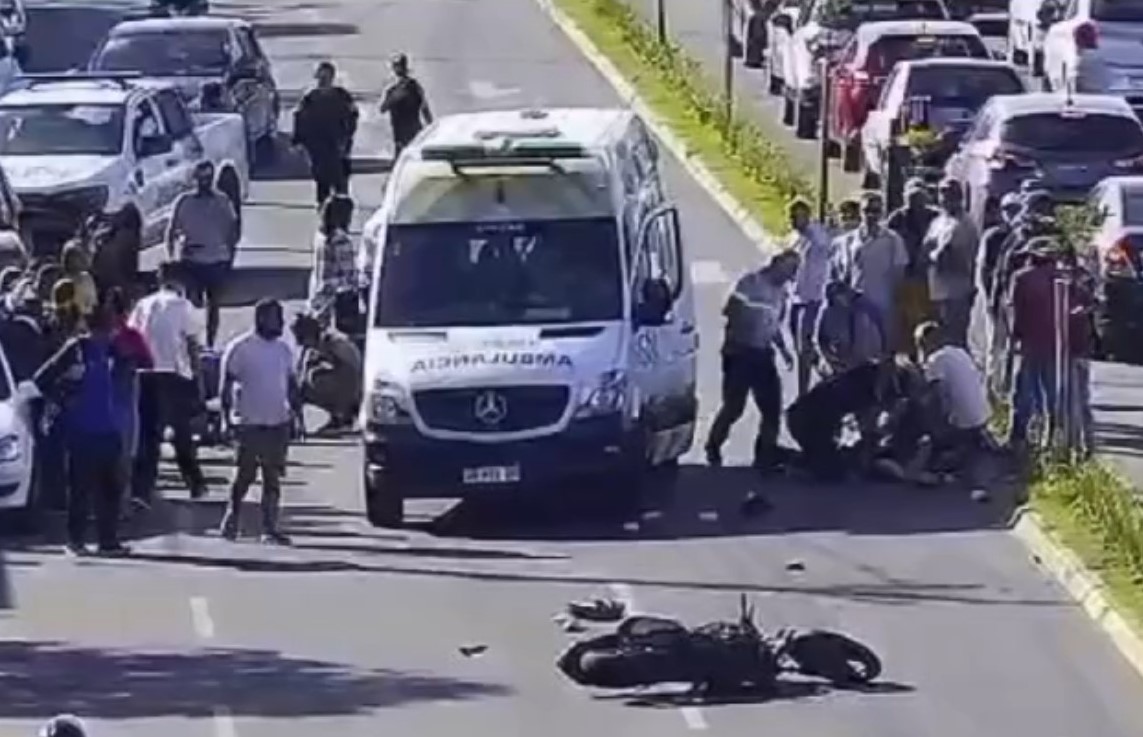 Lee más sobre el artículo Tragedia en San Nicolás: también falleció la mujer atropellada por el motociclista