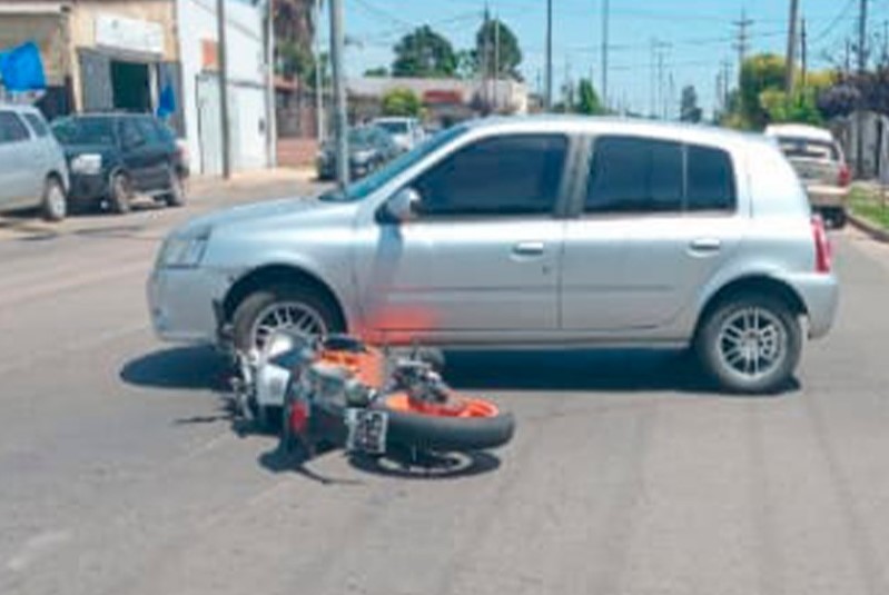 Lee más sobre el artículo Joven motociclista herido a raíz de choque con automóvil en zona sur