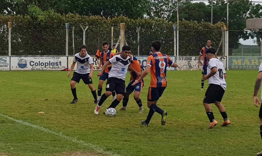 Lee más sobre el artículo Liga Nicoleña de Fútbol: clasificaron Regatas, Somisa y Los Andes