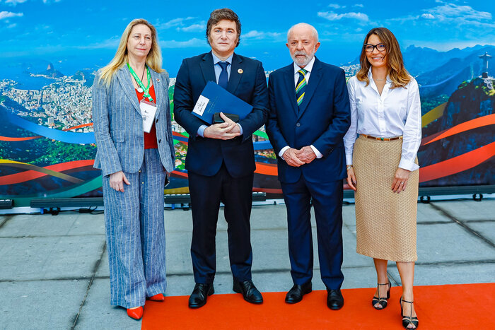 Lee más sobre el artículo «Figuretti» Milei pasó vergüenza en el G20 de Brasil
