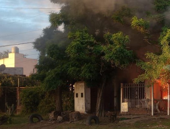 Lee más sobre el artículo San Nicolás de los tiros: conflicto e incendio de una vivienda en la zona oeste