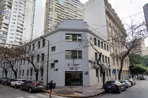 Lee más sobre el artículo La inmobiliaria de Milei: el Gobierno pone a la venta terrenos del INTA y proyecta 1.500 despidos