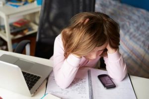 Lee más sobre el artículo Australia prohíbe el uso de redes sociales a menores de 16 años: ¿Qué significa esta nueva ley? 