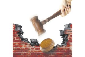 Lee más sobre el artículo Bienes públicos a remate y sospechas en alza