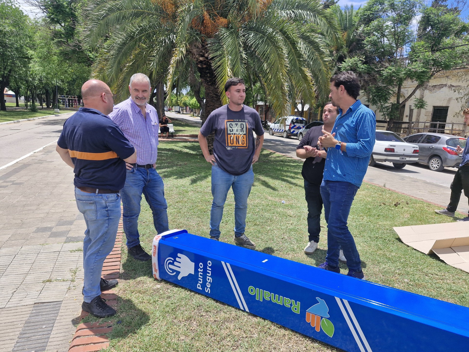 Lee más sobre el artículo Comenzaron a instalar los «Tótem de Seguridad» en distintos puntos de Ramallo